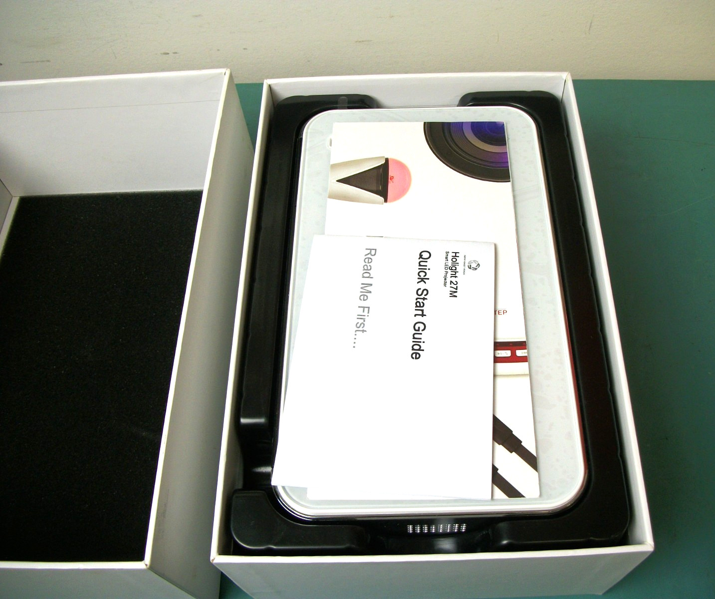 HOLIGHT 27M Smart LED Projector. Office Stored Item in Box.