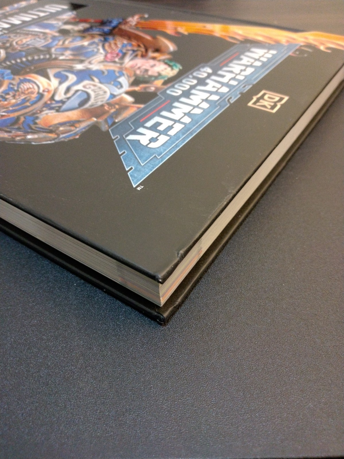 Warhammer 40,000 The Ultimate Guide Book