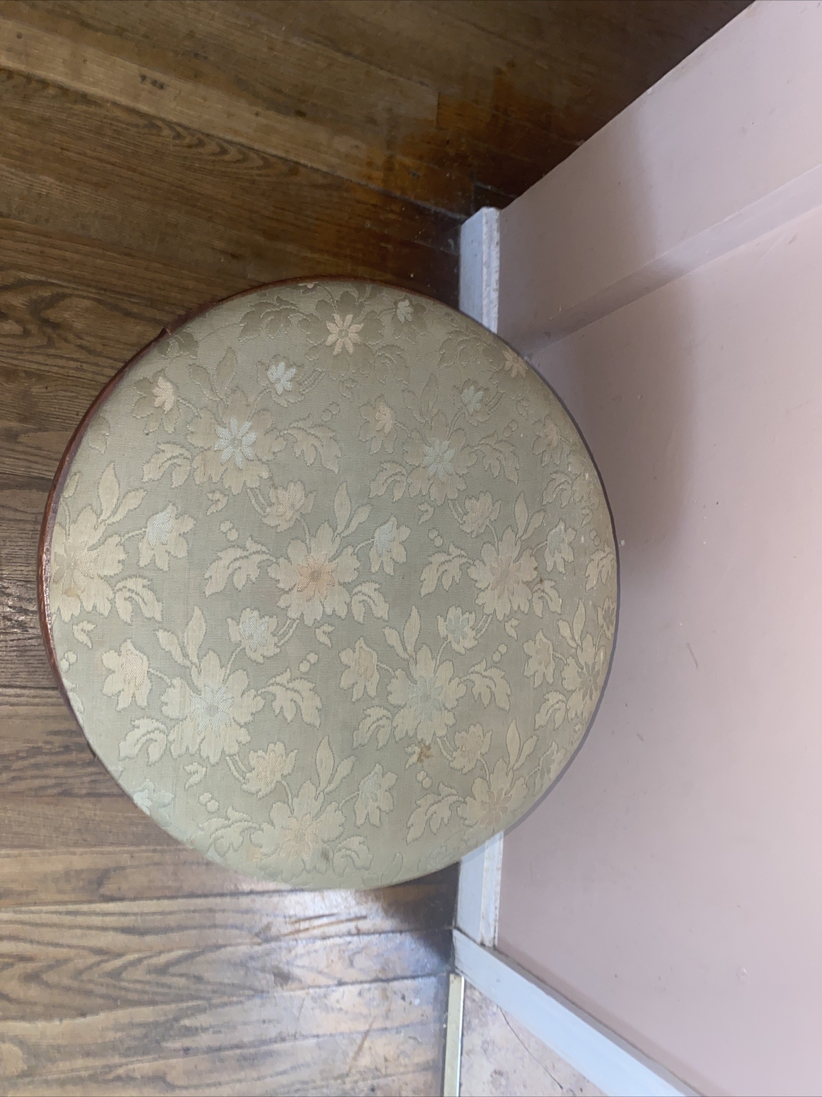 Kling Antique Victorian Round Walnut 4 Legs Stool, Good Condition