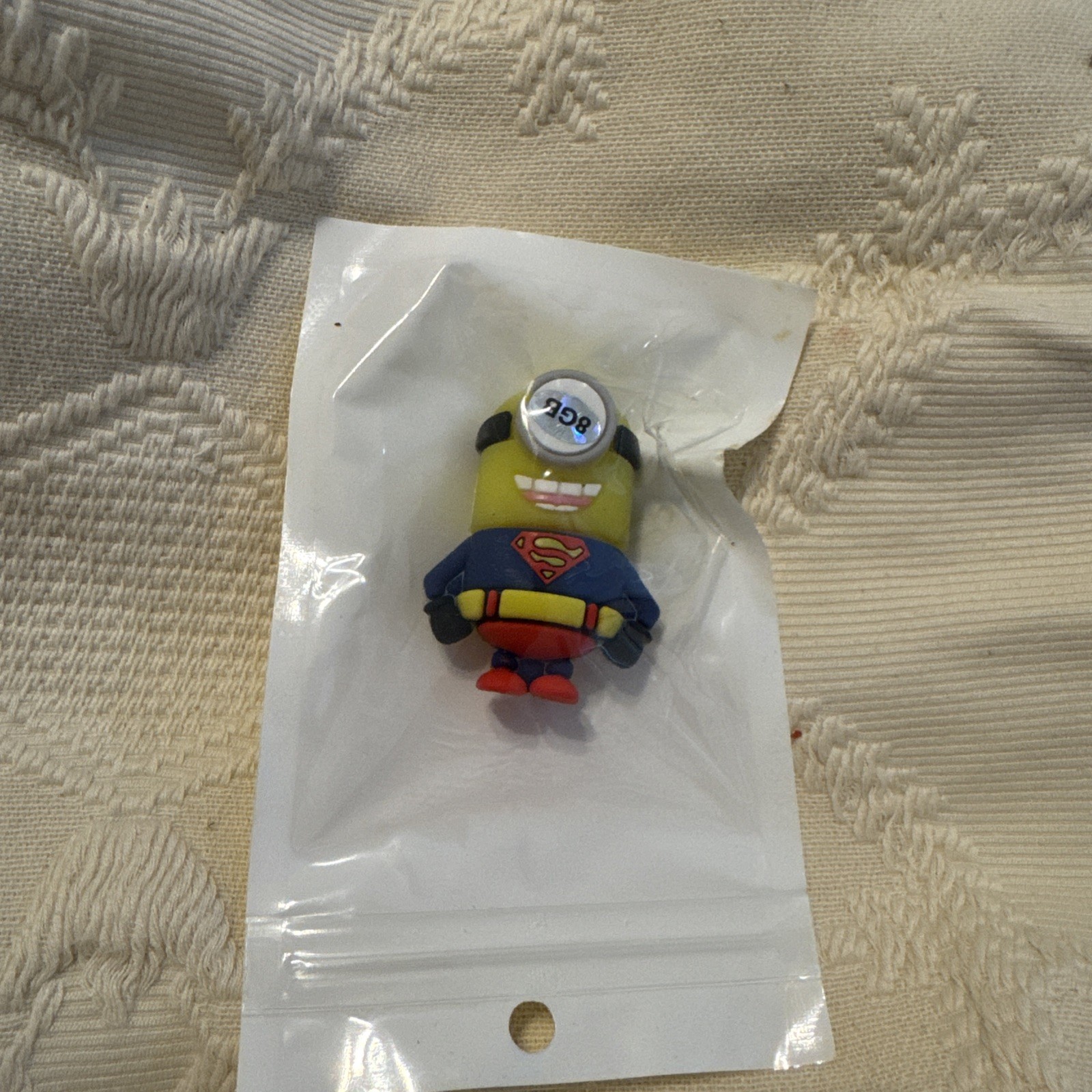 Minion Despicable Me Superman 8 GB USB Flash Drive