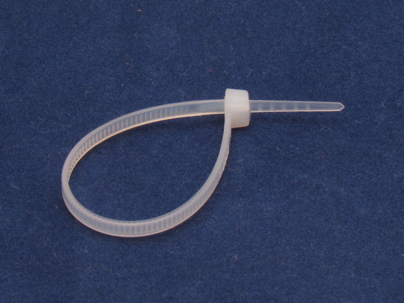 100 X pcs White 8" Tie Cord Strap 200mm Network Nylon Plastic Cable Wire Zip