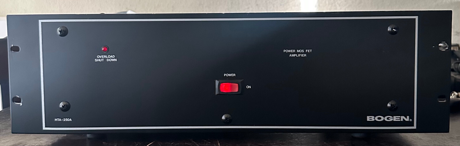 Bogen HTA250A Power Amplifier 250W Hi-Z Rack Mount Automatic Overload Protection