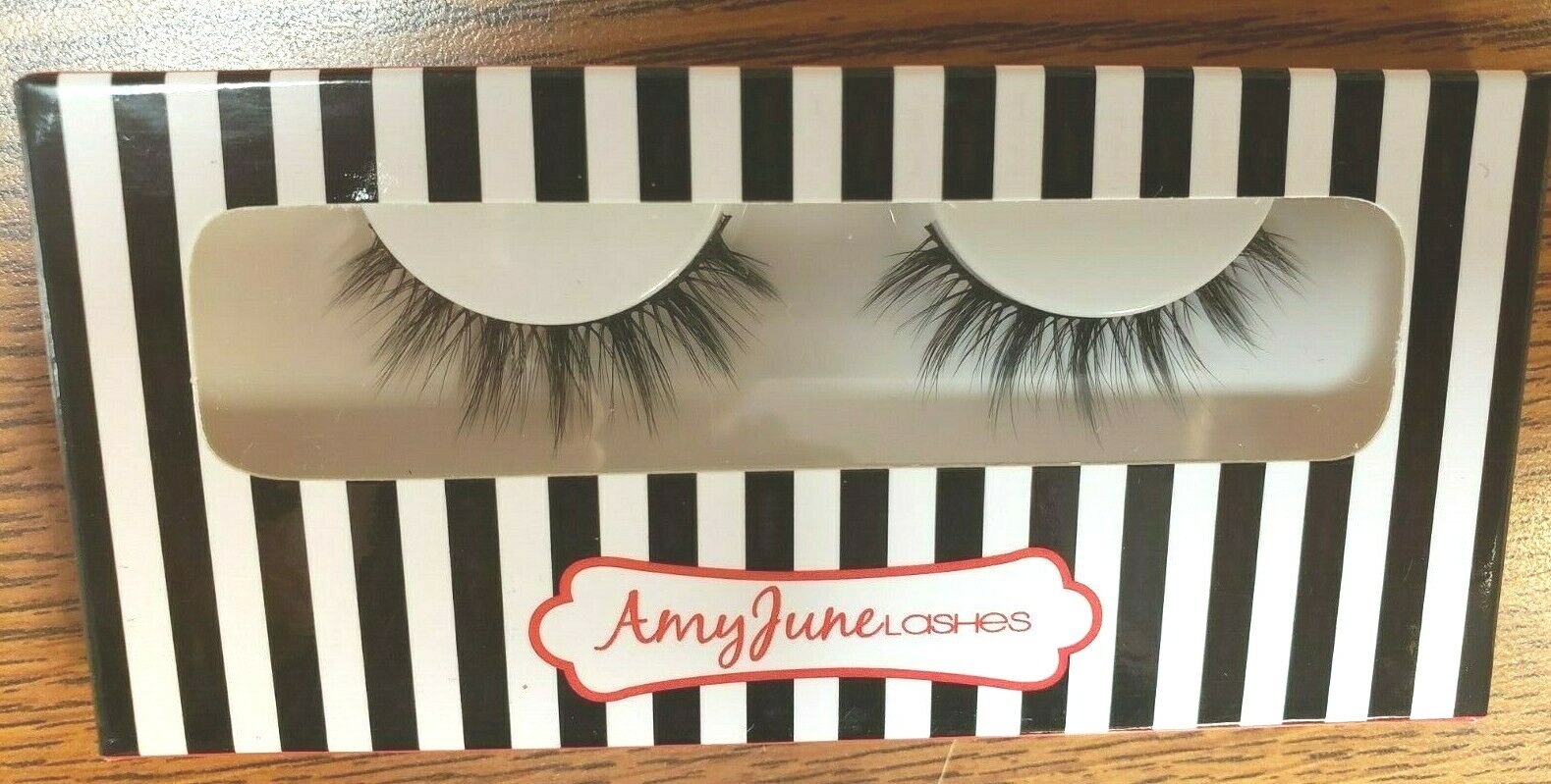 Amy June False Eye Lashes in Style Liz New In Box