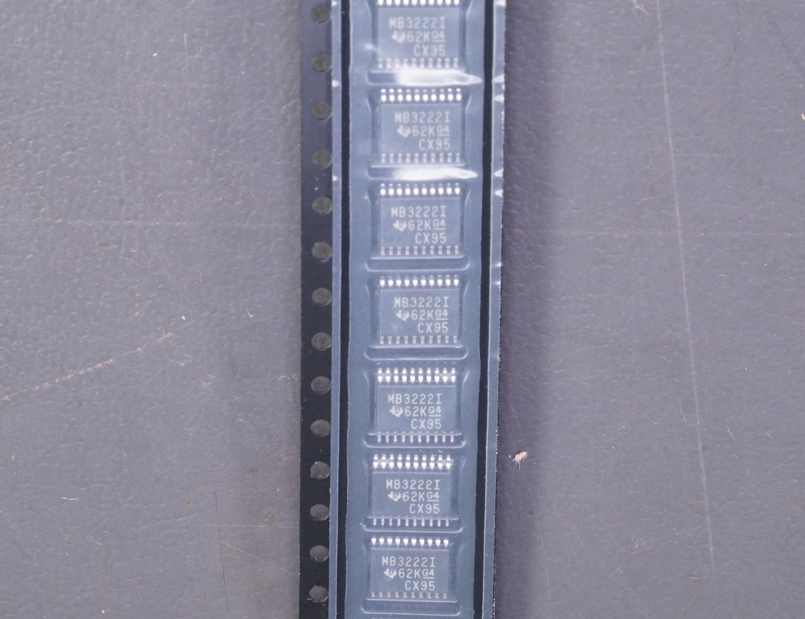Lot of 3 MAX3222IPW TI Integrated Transceiver 2/2 RS232 250kbps 300mV 20-TSSOP