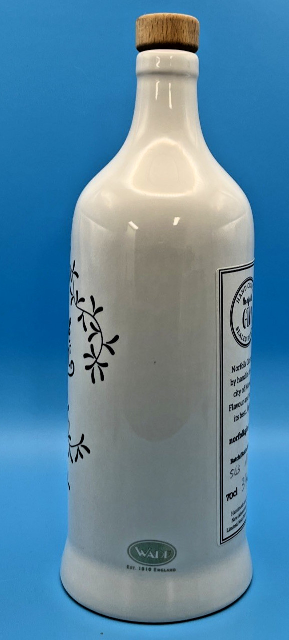 Decanter Wade Norfolk Gin Bottle Shaped White 9.75" Gift Collectable Empty