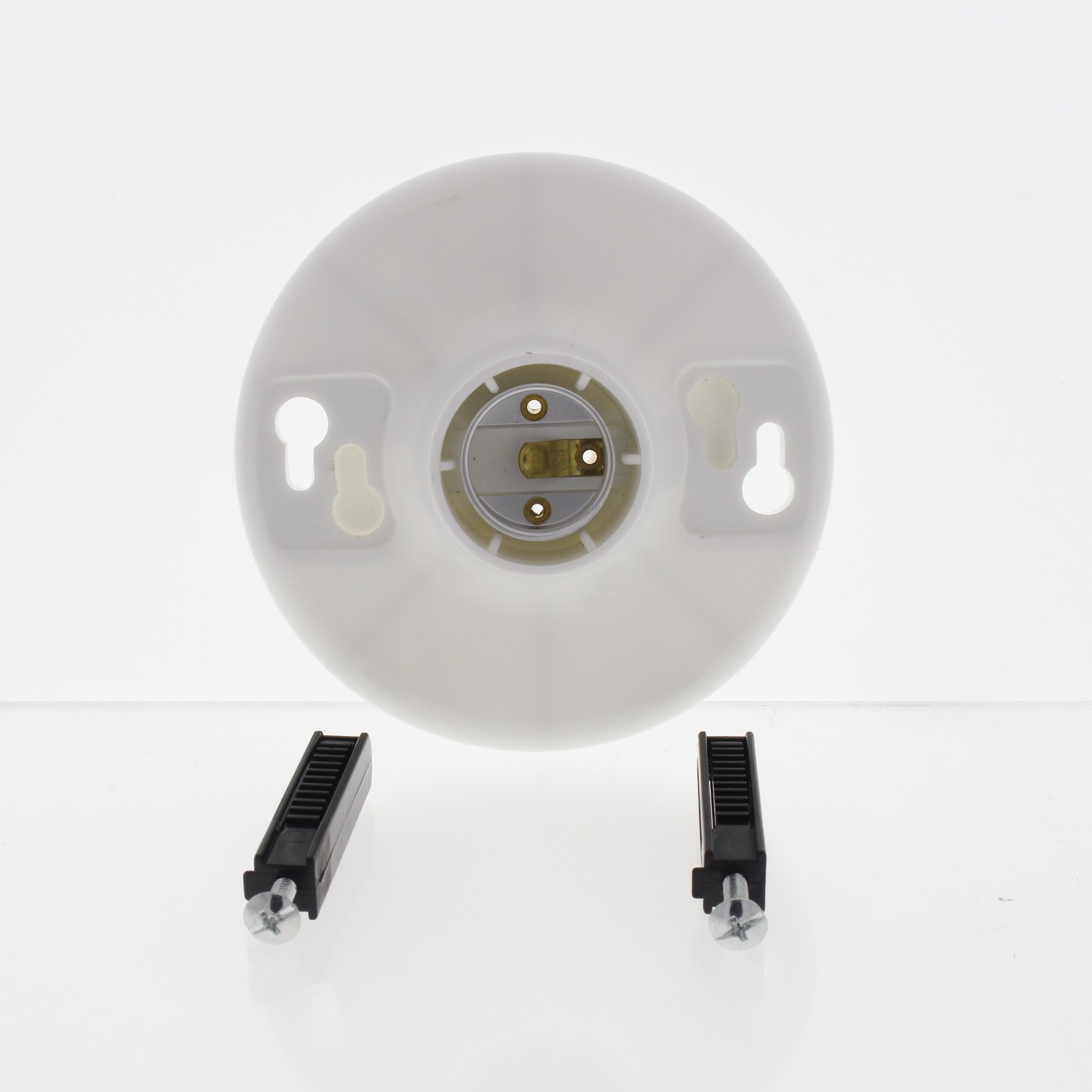 Cheetah White Keyless Plastic Ceiling Lampholder Medium Base CSKL10