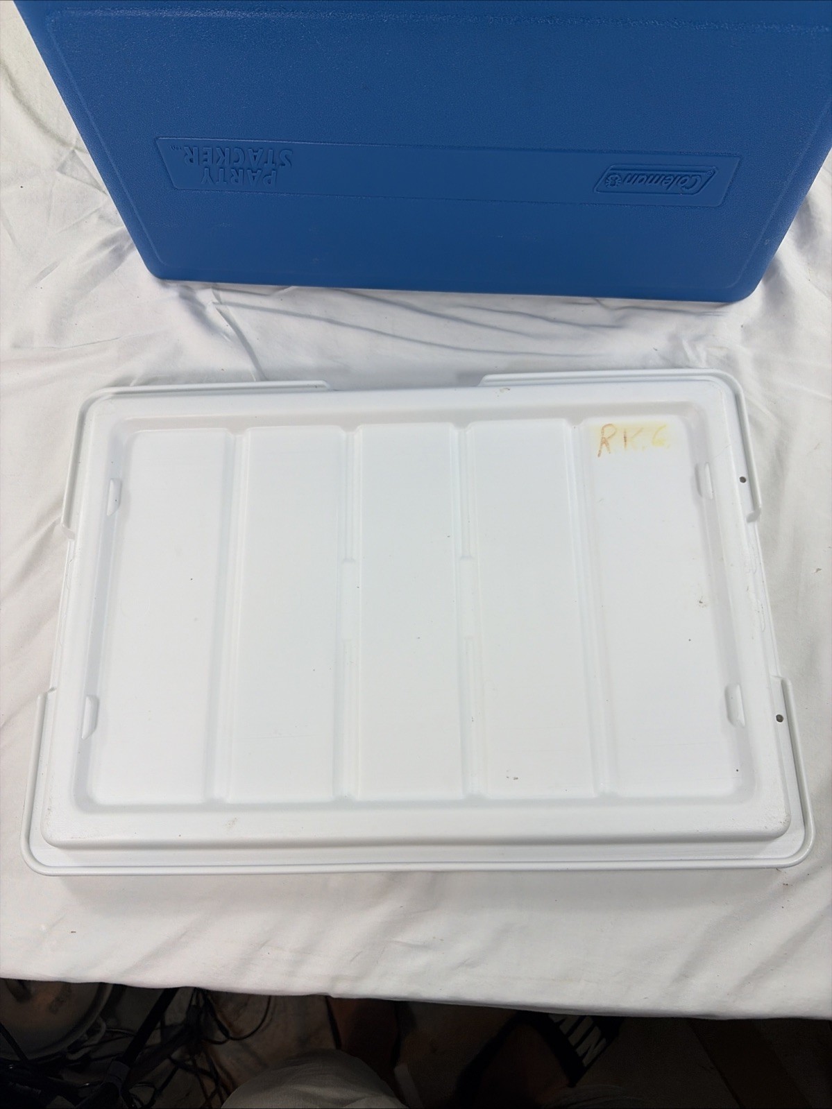 Coleman Party Stacker 24 Can Cooler Stackable Ice Chest Model 9223 Blue