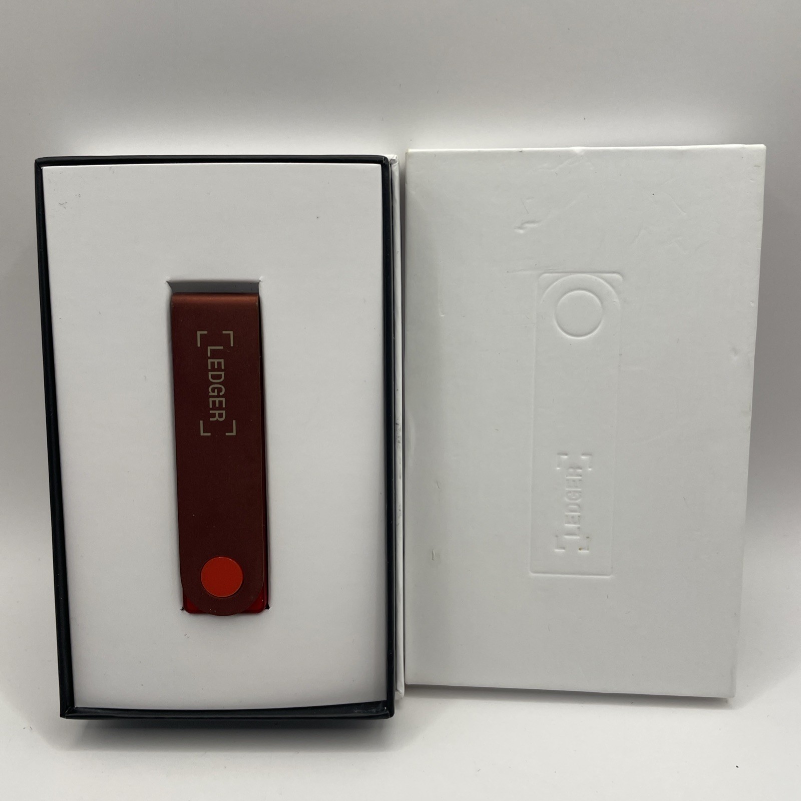 LEDGER NANO X CRYPTOCURRENCY HARDWARE WALLET - NEW