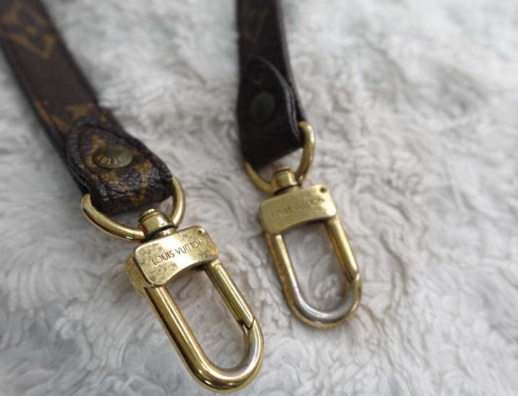 LOUIS VUITTON Monogram Shoulder Bag Strap pad Leather Brown 96cm Authentic