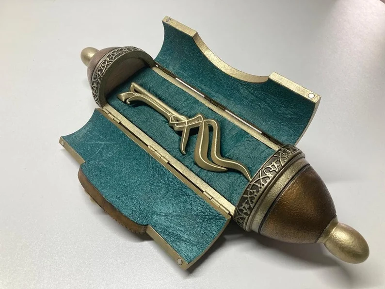 Hogwarts Legacy Magical Port Key, Vault Key