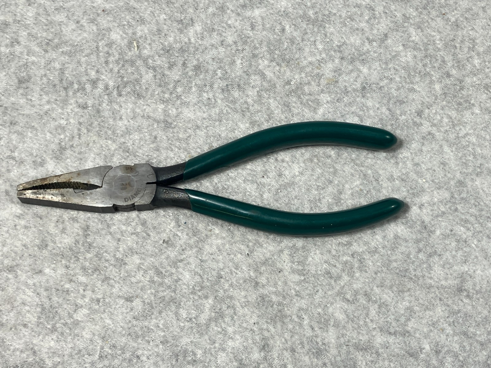 Vintage 6" Diamond GC6 Curved Jaw Glass Breaking Pliers