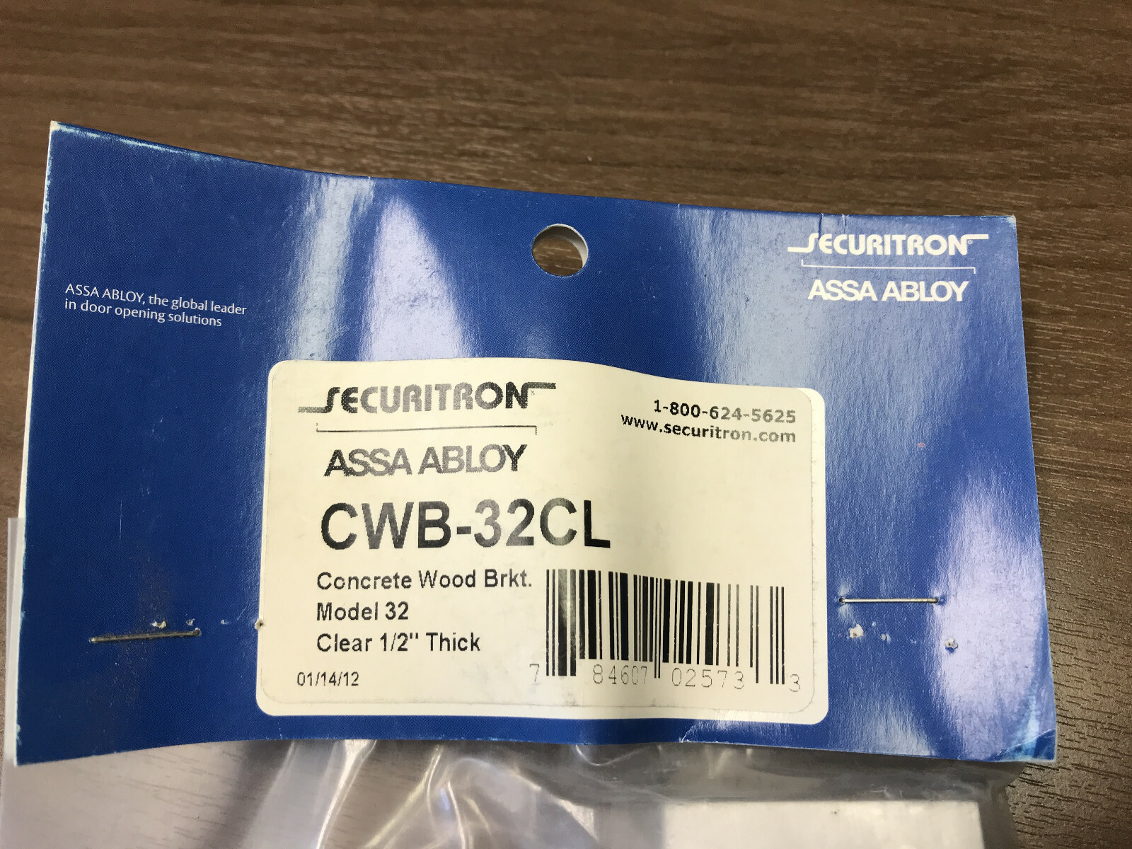 NEW, Securitron CWB-32CL Concrete/Wood Bracket for Magnalocks