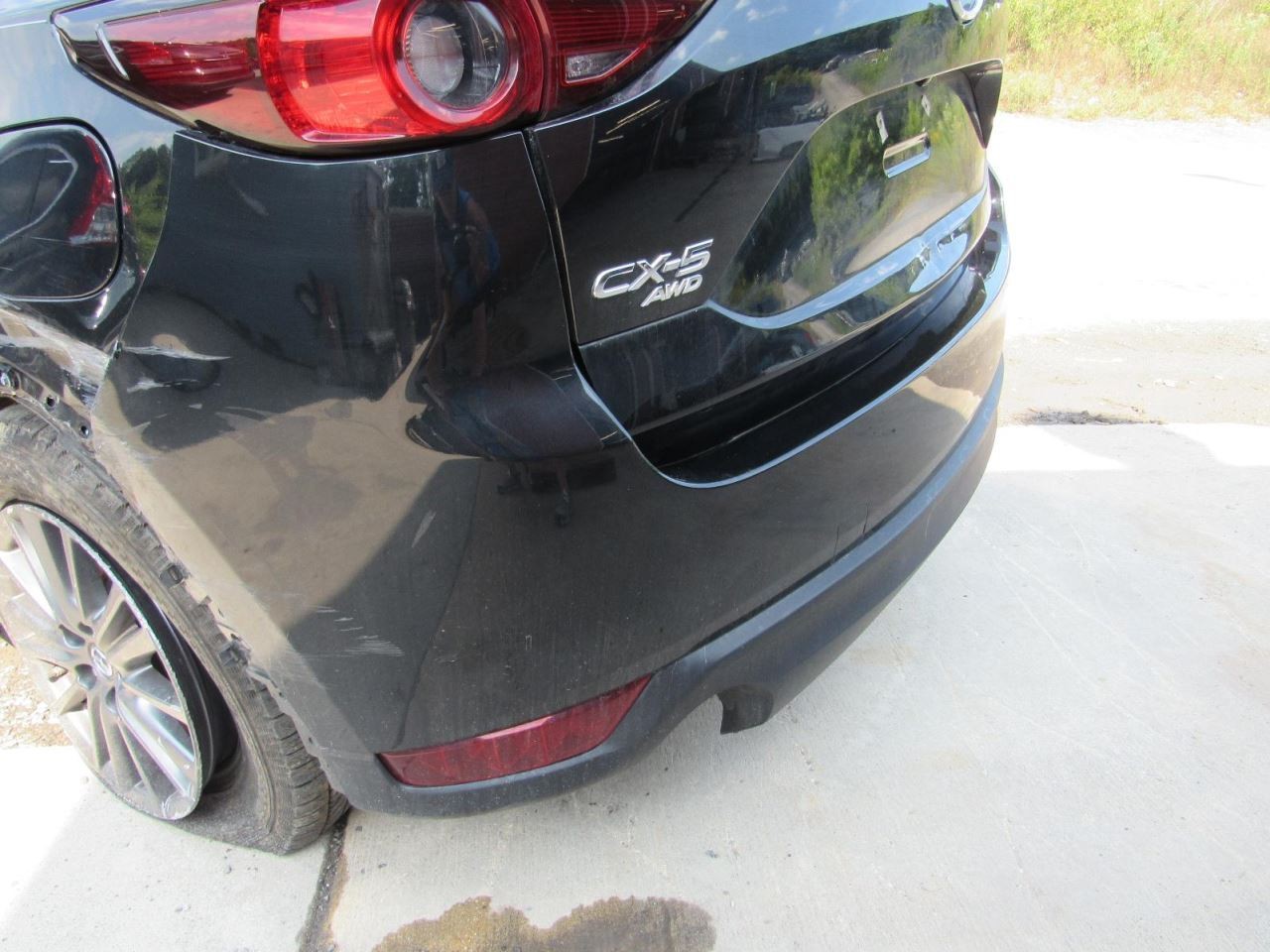 CX-5 2019 Glove Box 1071790