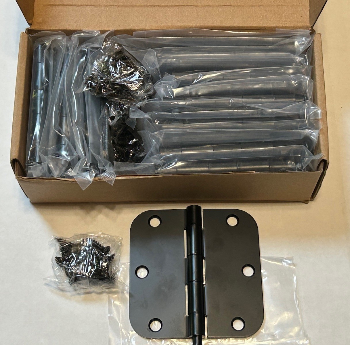 18-pk, 5/8 Radius Corners Hinges,Goldenwarm Matte Black 3.5 inch, NEW