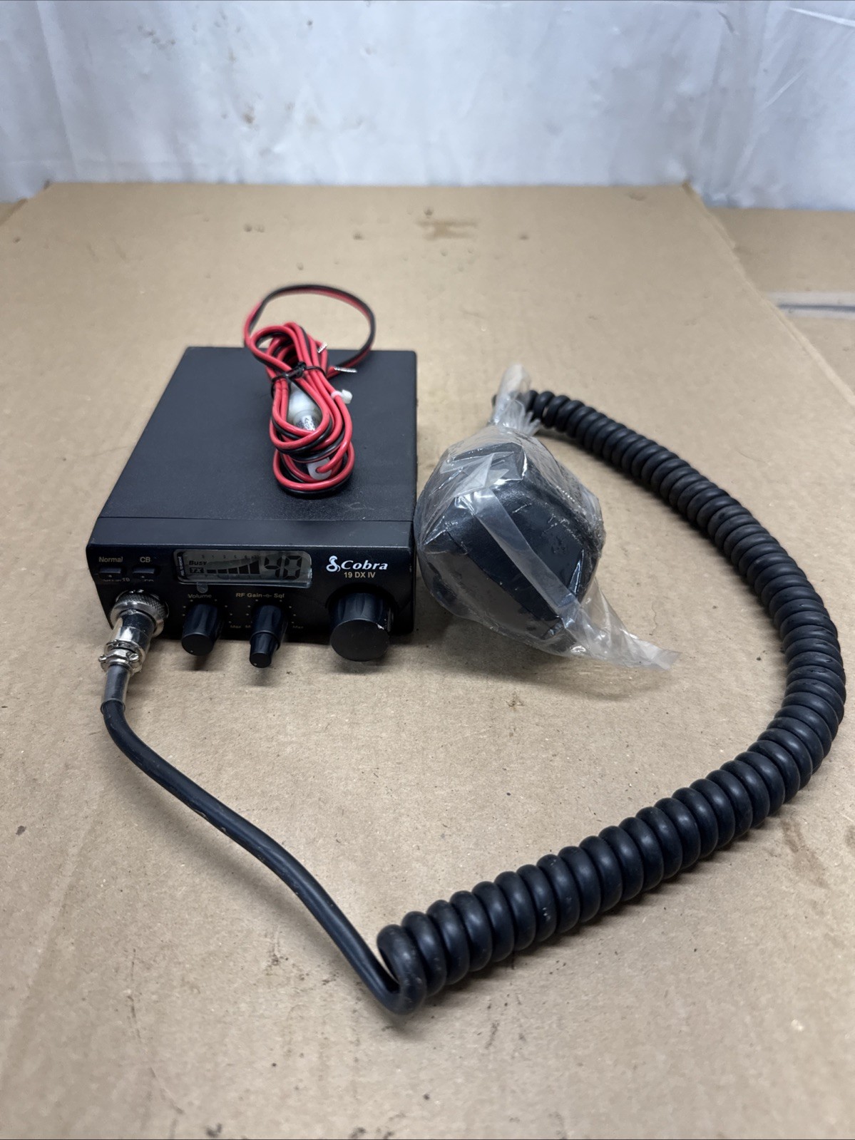 NEW Cobra 19 DX IV 40 Channel CB Radio