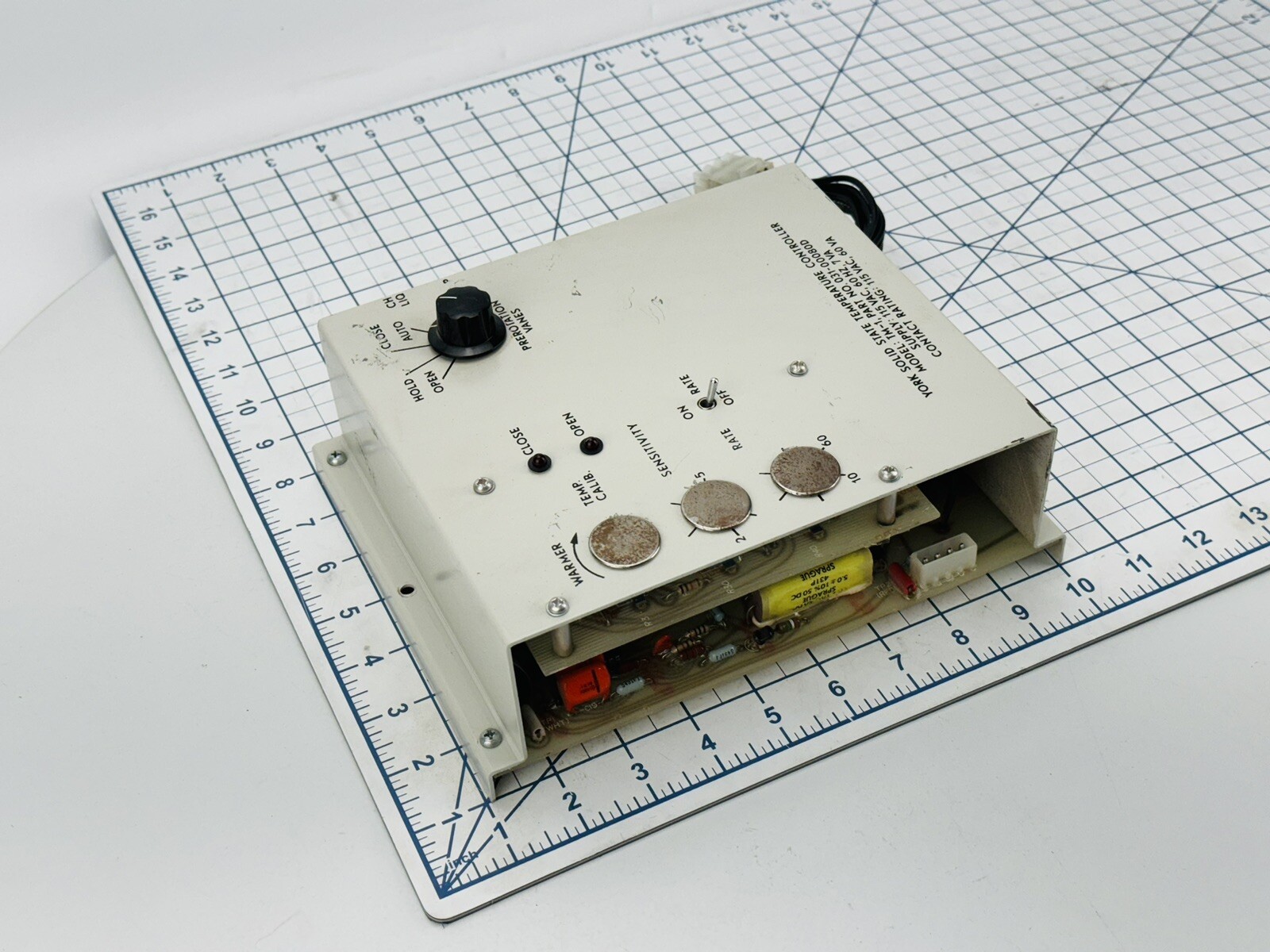 YORK Solid State Temperature Controller TM-1 031-00080D 115V 60Hz 7Va *WARRANTY*