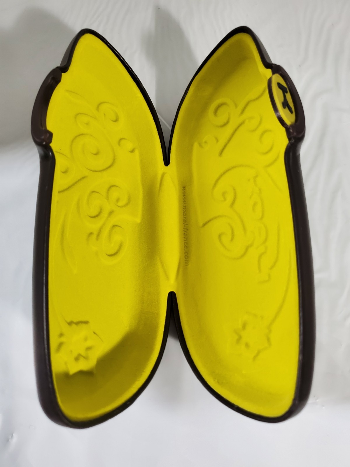 KOALI HARD SHELL CLAMSHELL EYEGLASS CASE BLACK YELLOW