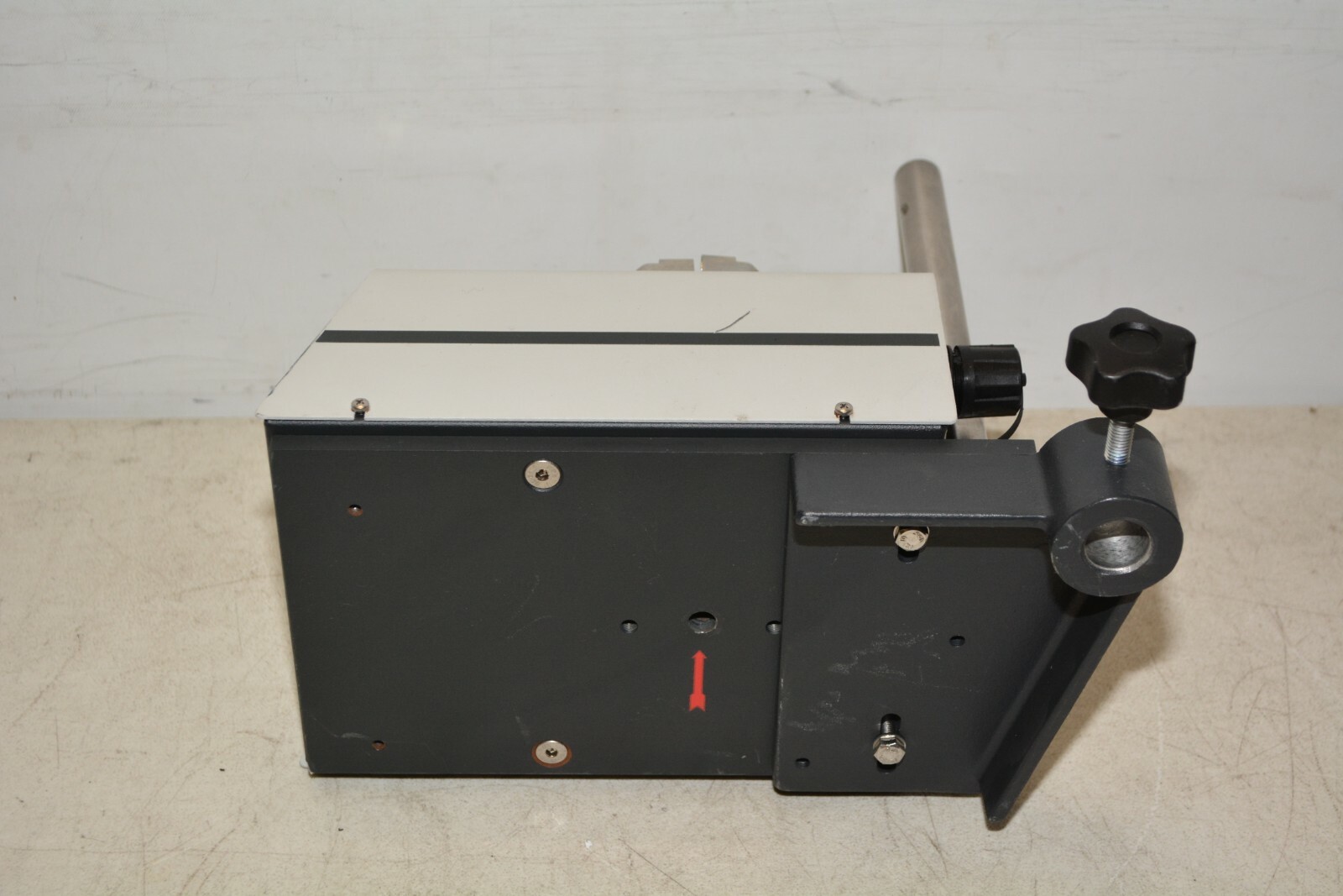 Retsch DR100 Vibratory Feeder #B125
