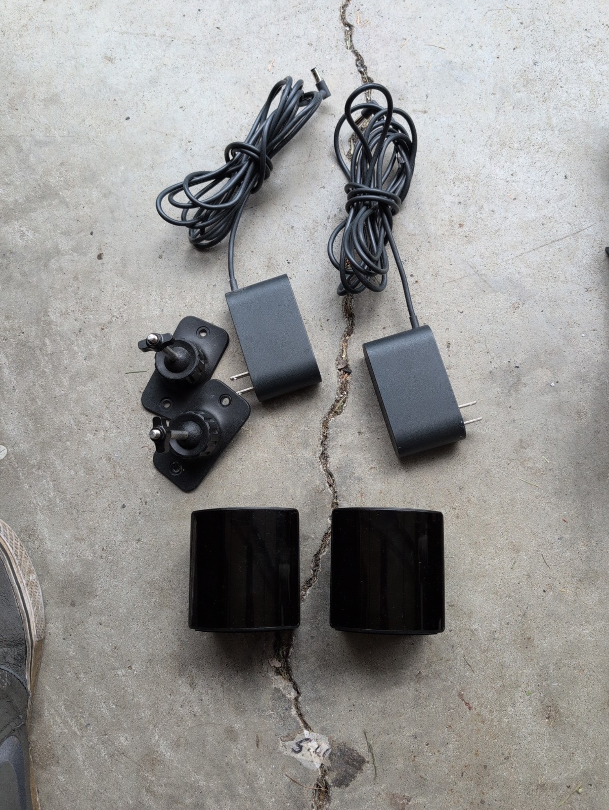 Valve Index VR Base Station 2.0 Tracking Sensors Pair Model 1004 Power Adapters