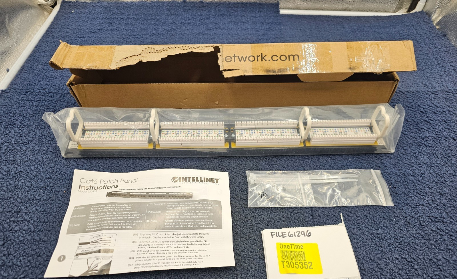 Intellinet IPP-19C624-1U 24-Port Cat6 Patch Panel, UTP Black