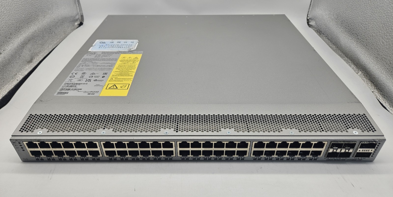 Cisco 9300 48-Port GbE 4-25Gb SFP & 2-QSFP Network Switch N9K-C9348GC-FXP  B F