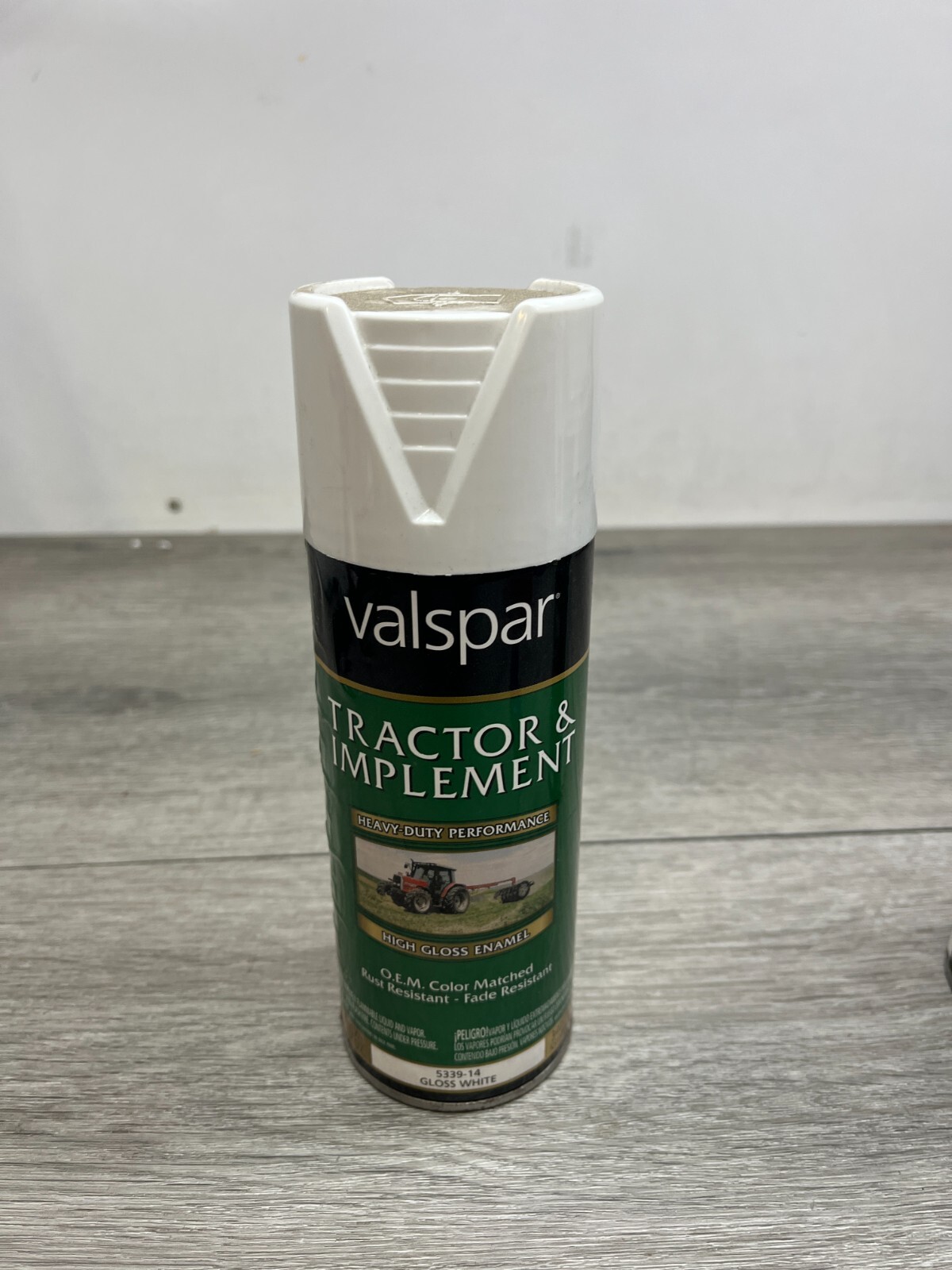 Valspar 18-5339-14 Gloss White Tractor and Implement Spray Paint