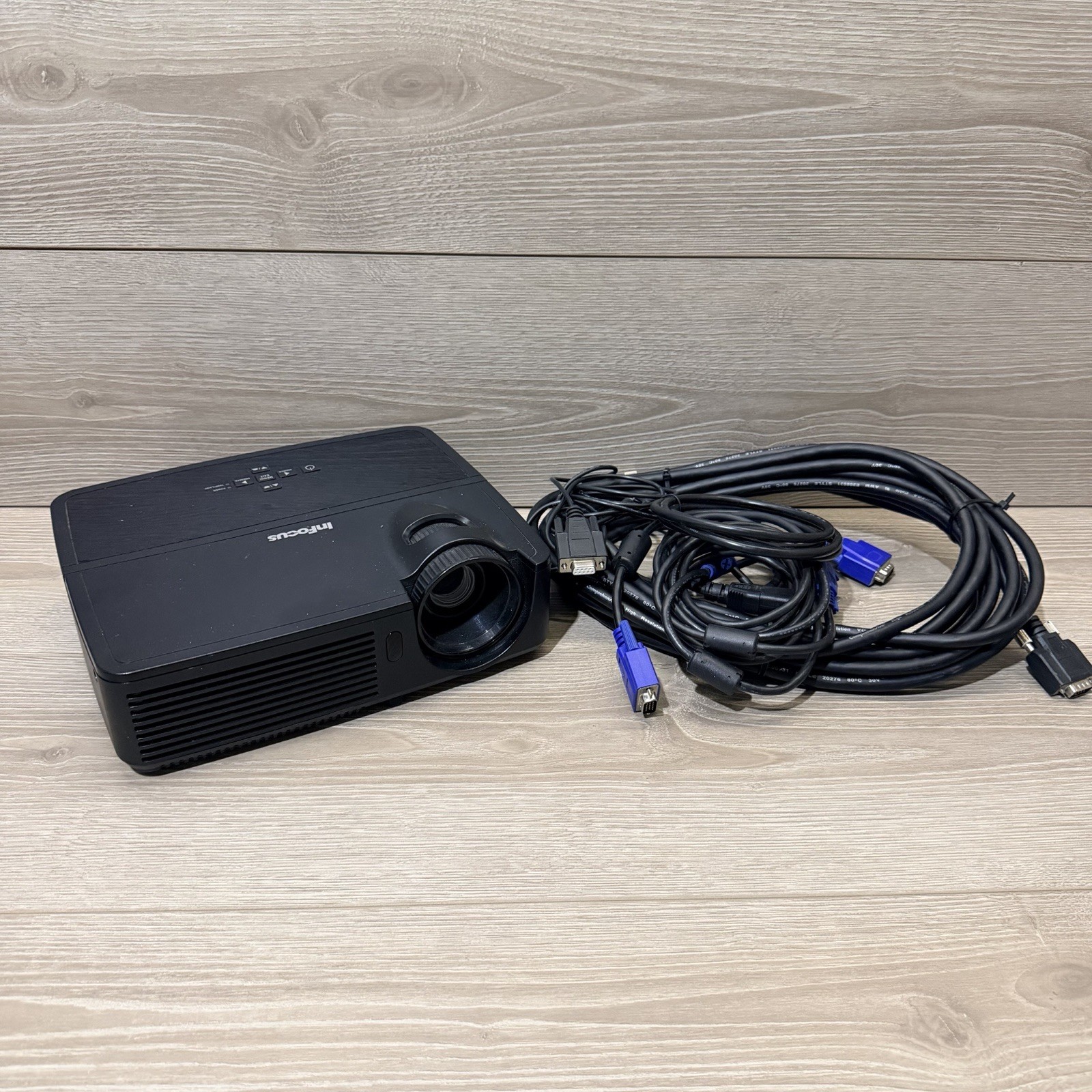 InFocus IN114 DLP Projector 2500 Lumens 1024x768 3000:1 VGA Black Table Top