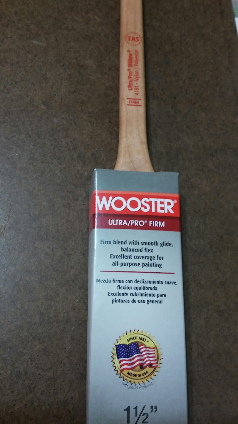 Wooster 1 1/2" Ultra Pro Willow TAS Paintbrush 4181