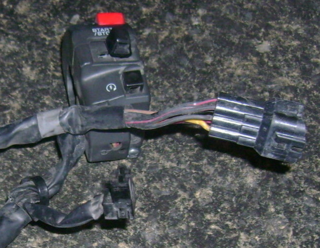 2007 Kawasaki Ninja ZX-6R ZX600 ZX 600 ZX6R Right Switches Controls Start 07 J5