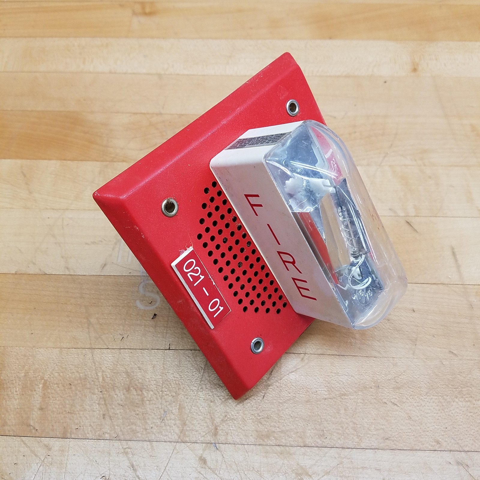 Wheelock E-70-LSM-24 Fire Alarm Speaker Strobe, 25/70 VRMS, 15/75cd - USED