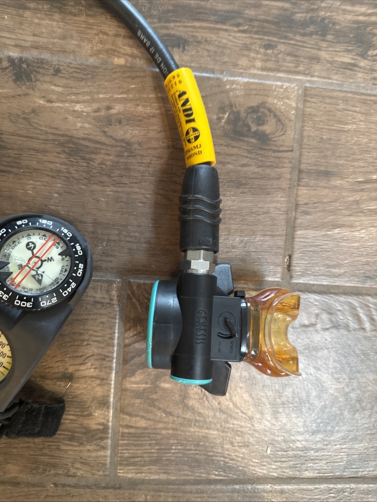 Genesis Regulator (w/2nd Stage Octopus), 2 Gauge Console, Scuba Diving
