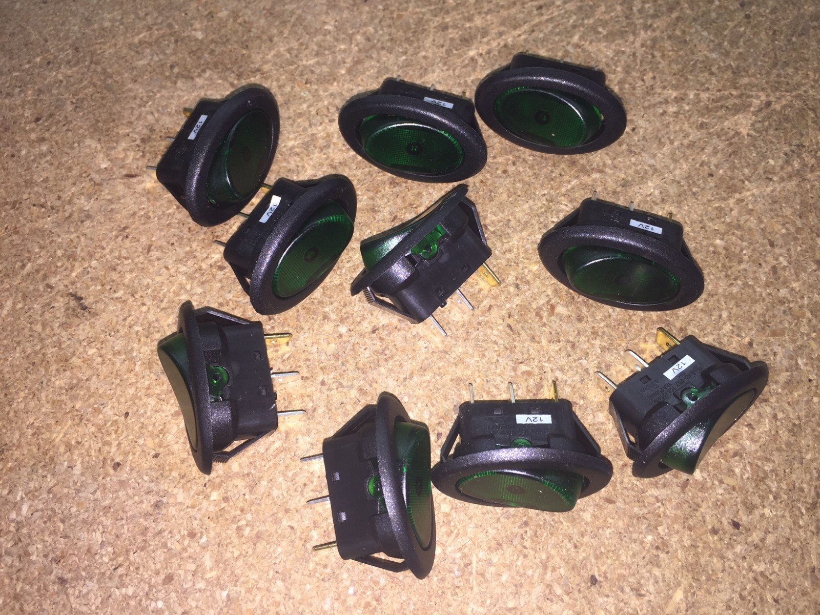 (10 PIECE LOT) CLS-RO11A12251G, LUMEX, SWITCH ROCKER SPST 20A 12V GREEN