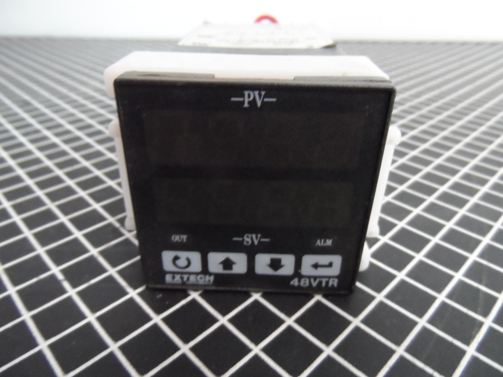 Extech 48VTR Temperature Controller  (26517)