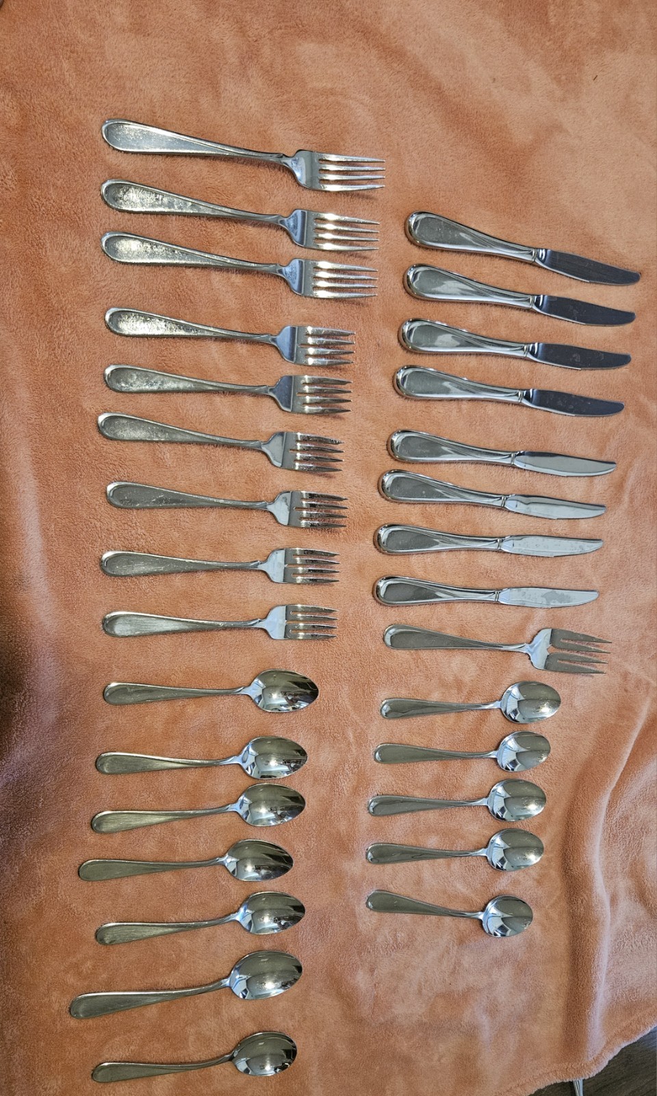 Place Settings Oneida SOAR Stainless Glossy 30 Total Pieces