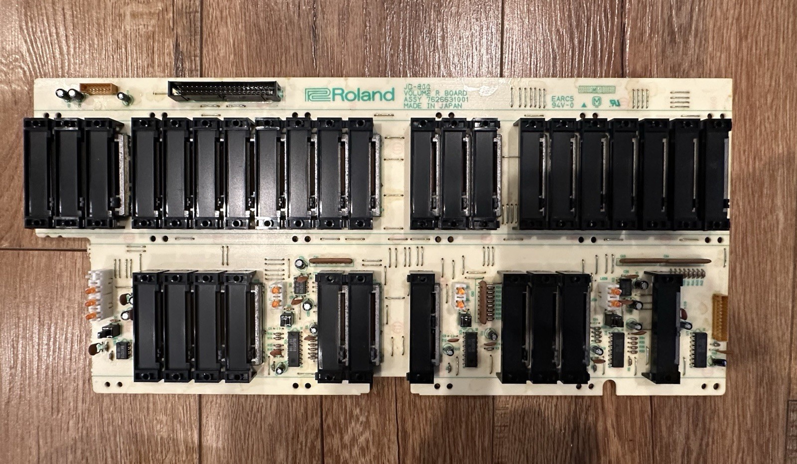 Roland JD-800 Volume Right Board Assembly..........#68