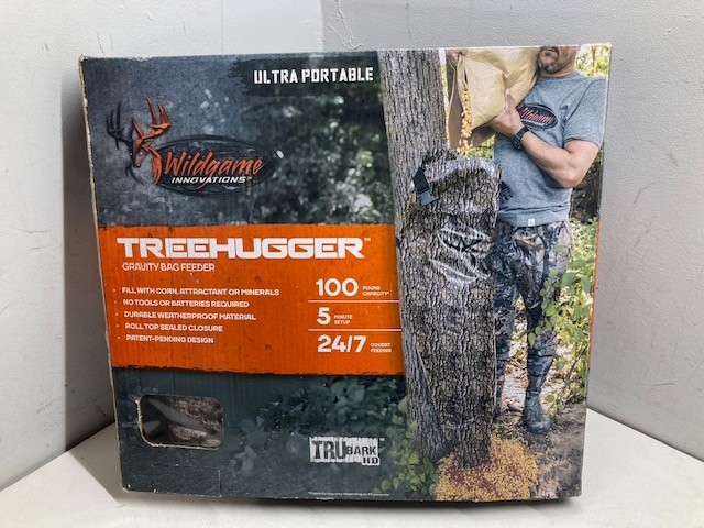 Wildgame innovations TREEHUGGER Gravity Bag Deer Feeder Camo Portable 100 LB