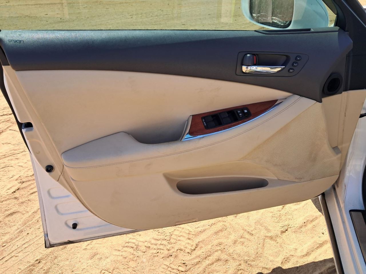 ES350 2011 Glove Box 4778026