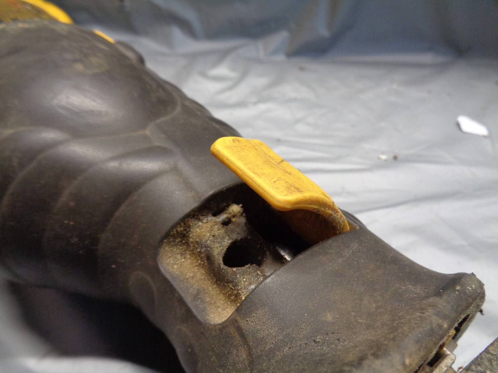 DeWalt DW938 18V Variable Speed Cordless Reciprocating Saw