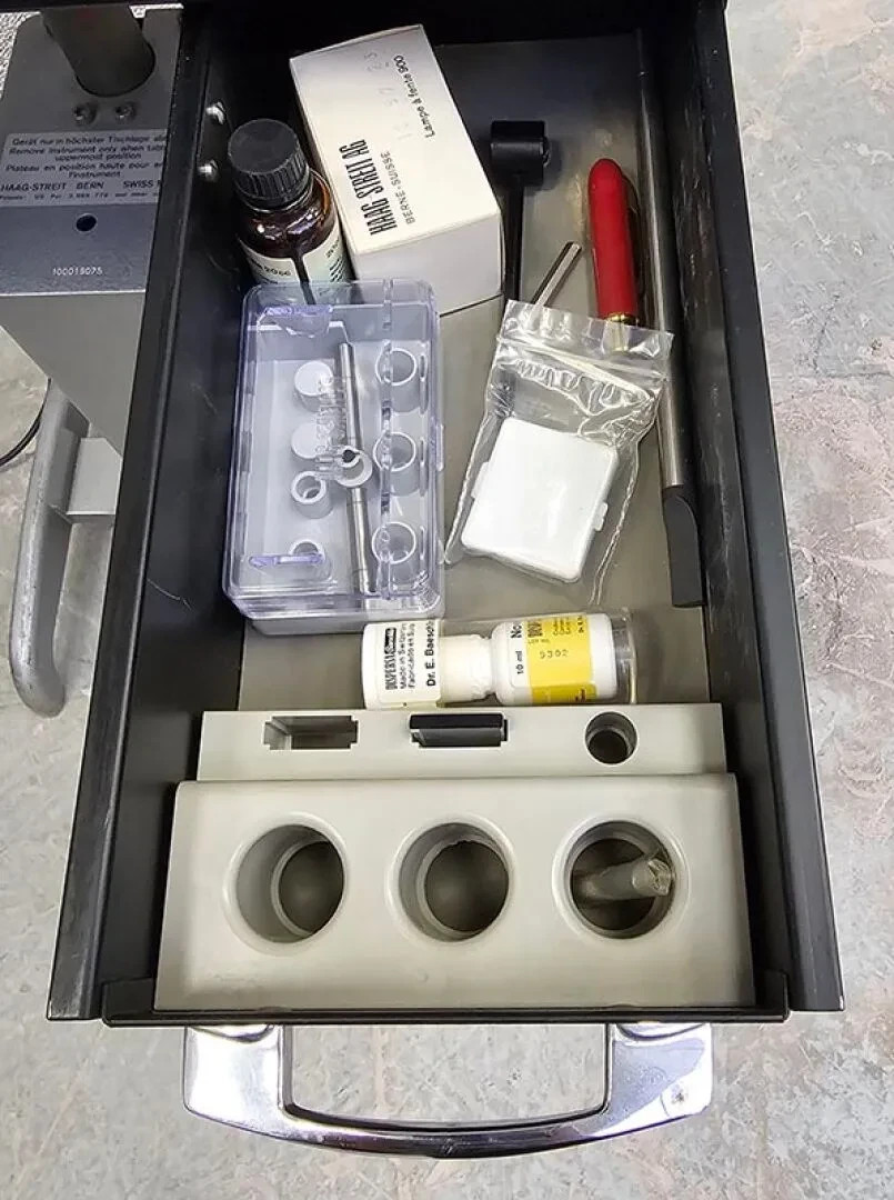 Haag Streit BM 900 Slit Lamp avec équipements complets