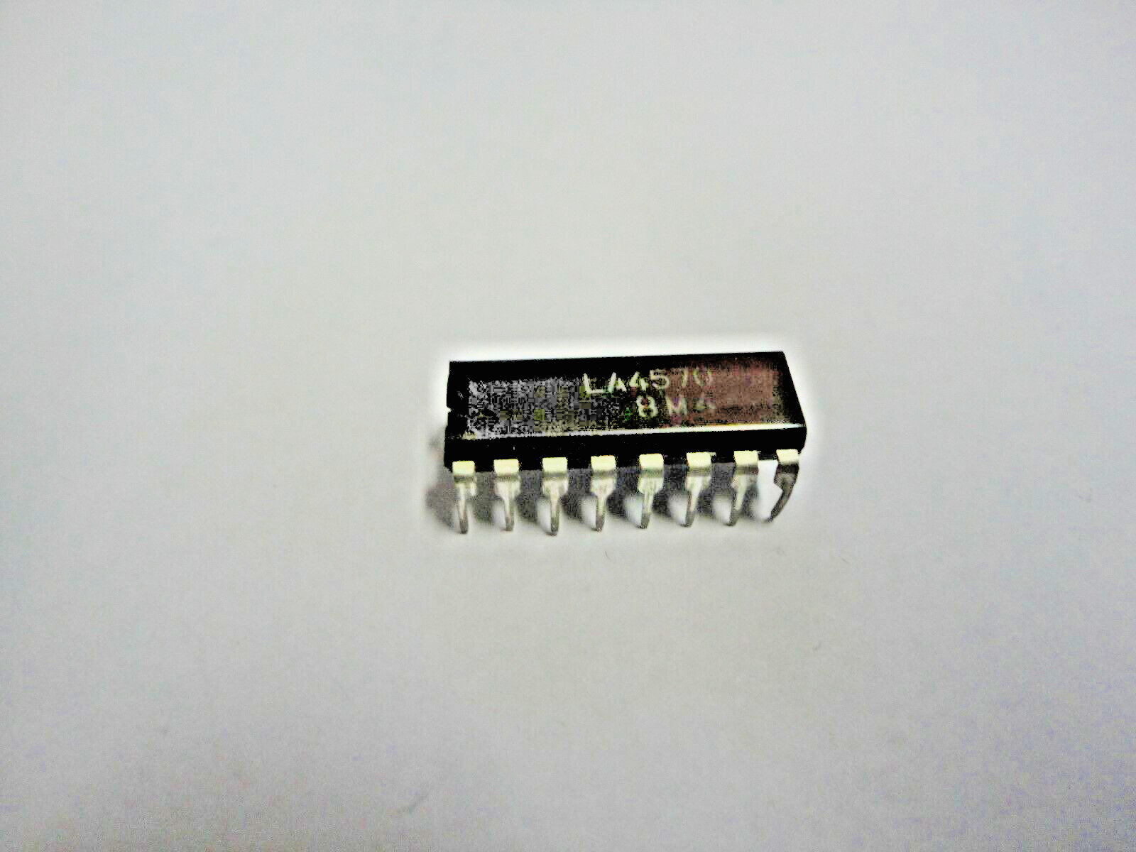 SANYO AUDIO IC LA4570 USED IN MANY MODELS, SHIPS FREE FROM USA TO USA ADDRESSES