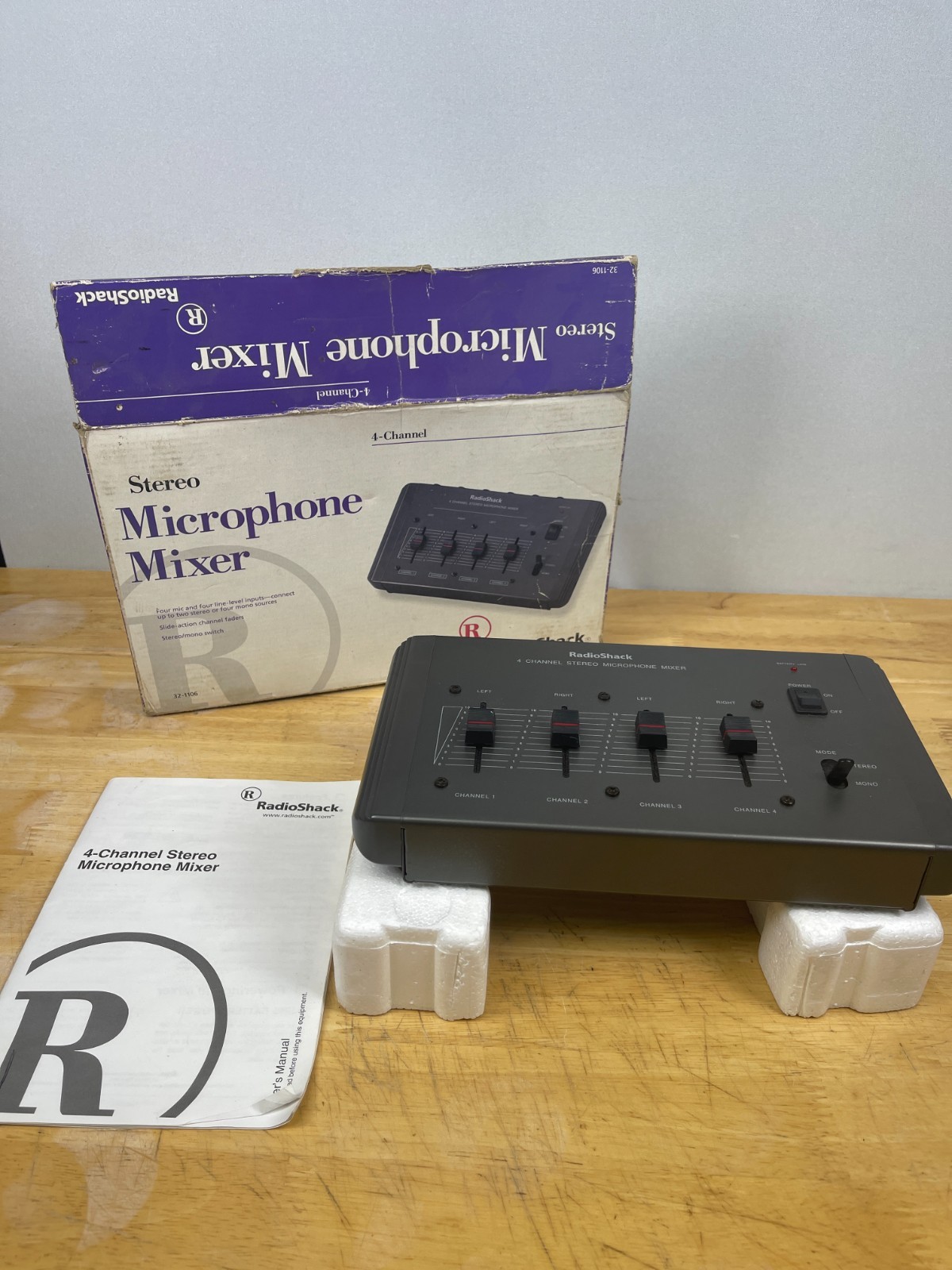 RadioShack 32-1106 4 Channel Stereo Microphone Mixer Tested w/ Box Manual