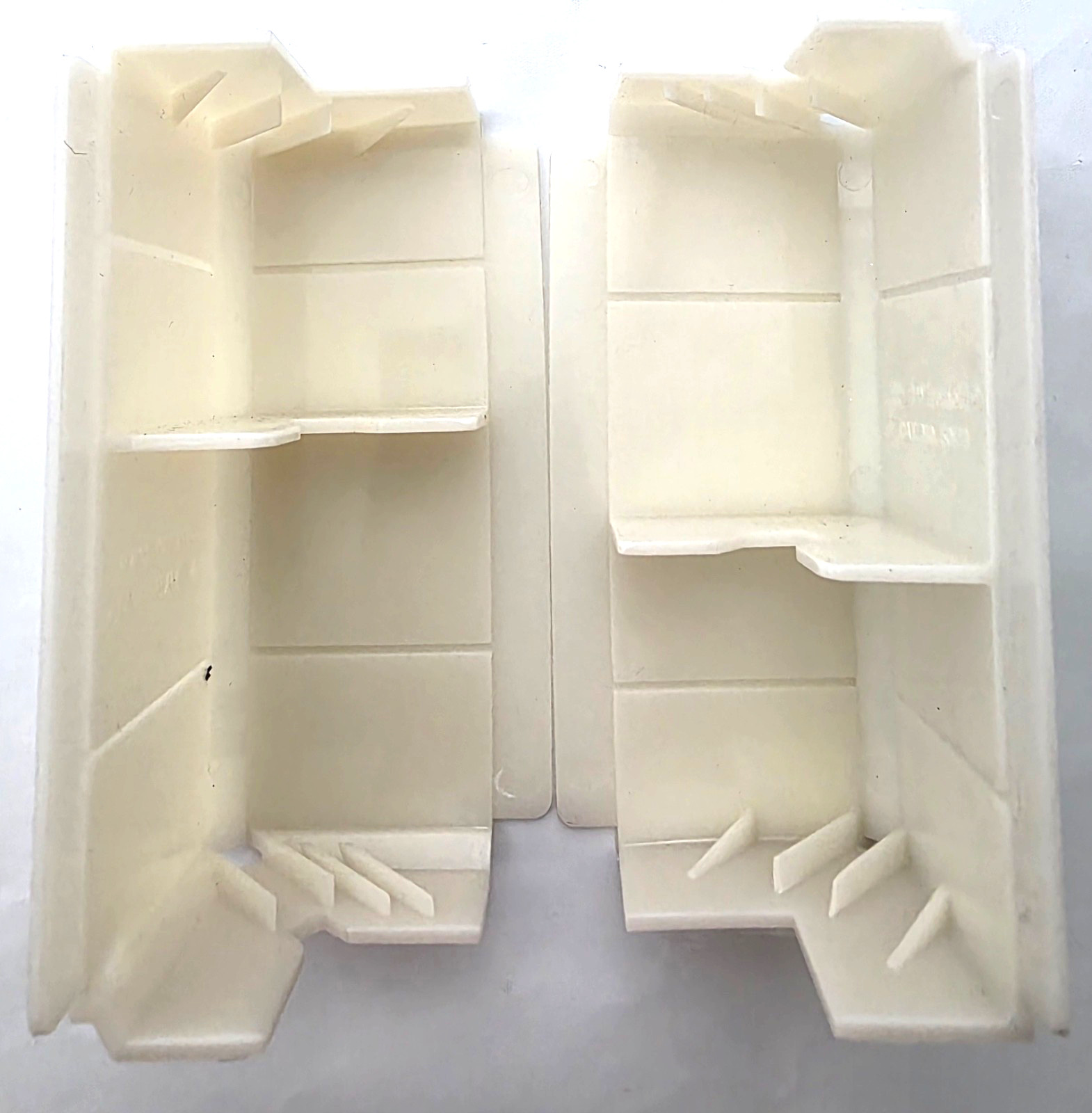 Lot of 2 Wiremold 5017B 5000 Series NM Internal Base Elbow Ivory Fittings