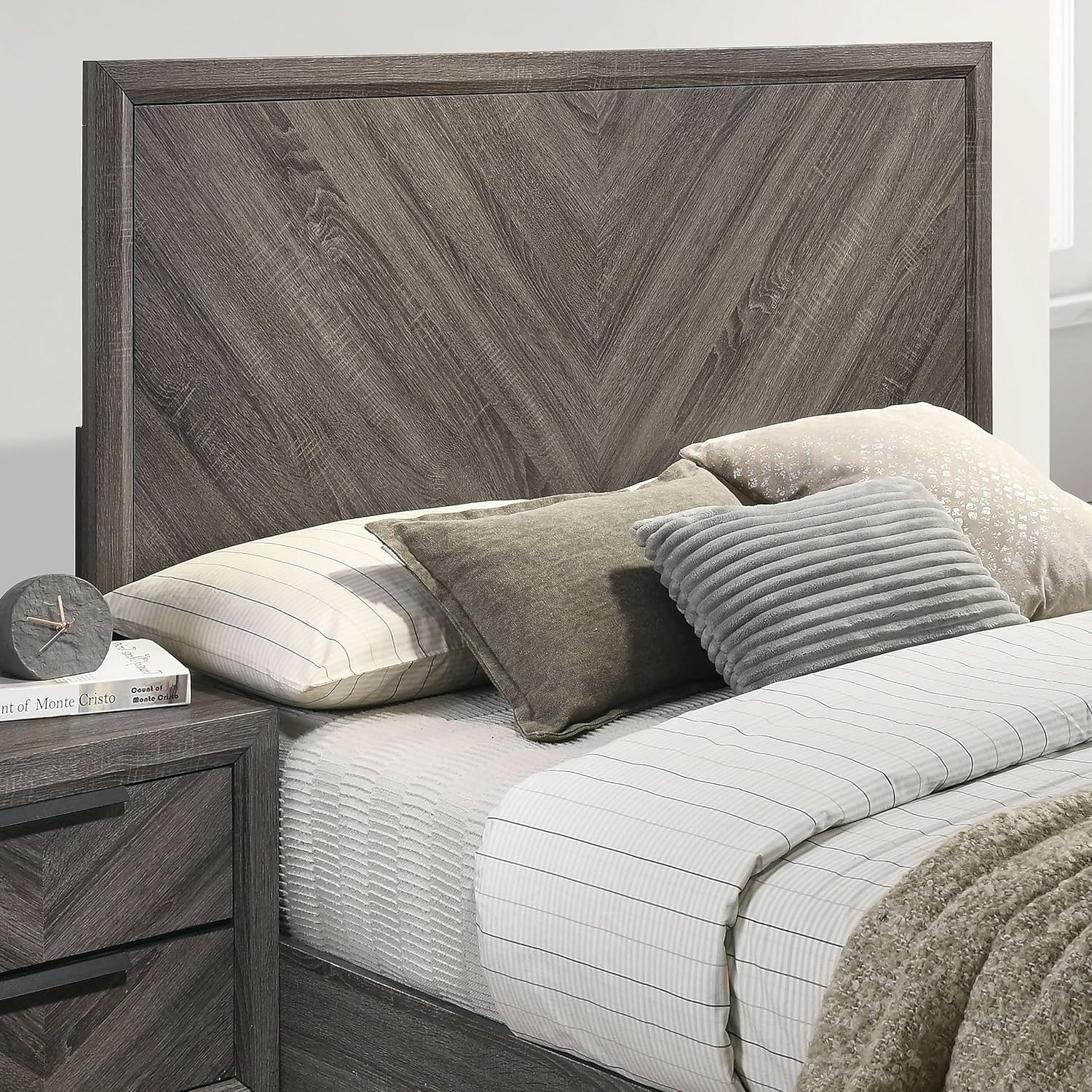 Aster Modern Wood Panel Bed with Chevron Pattern for Bedroom, Guest Room, King,
