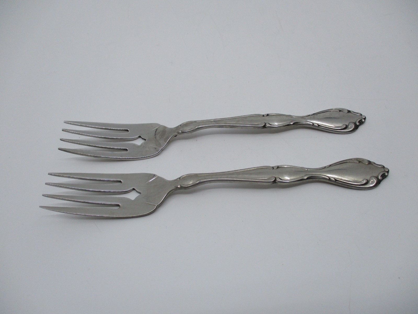 ONEIDA STAINLESS CANTATA - 2 SALAD FORKS - 6 5/8" 03E