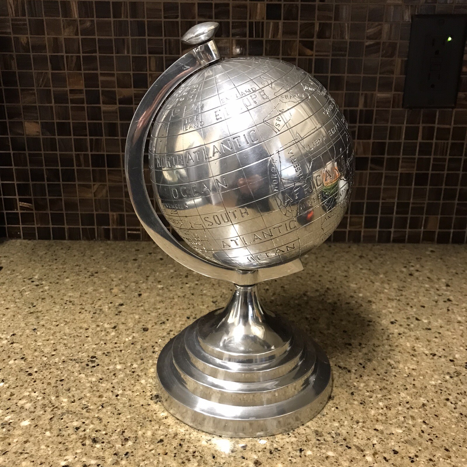 Metal (Aluminum?) Rotating World Globe Map Desktop Decor