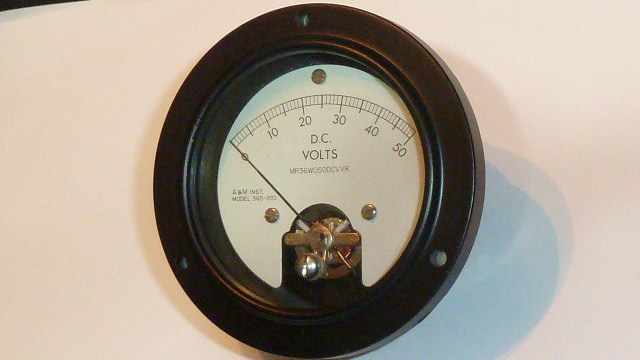 VINTAGE Voltmeter D.C VOLTS MODEL 365-393 NEW A&M MR36W050DCVVR MILITARY SPEC