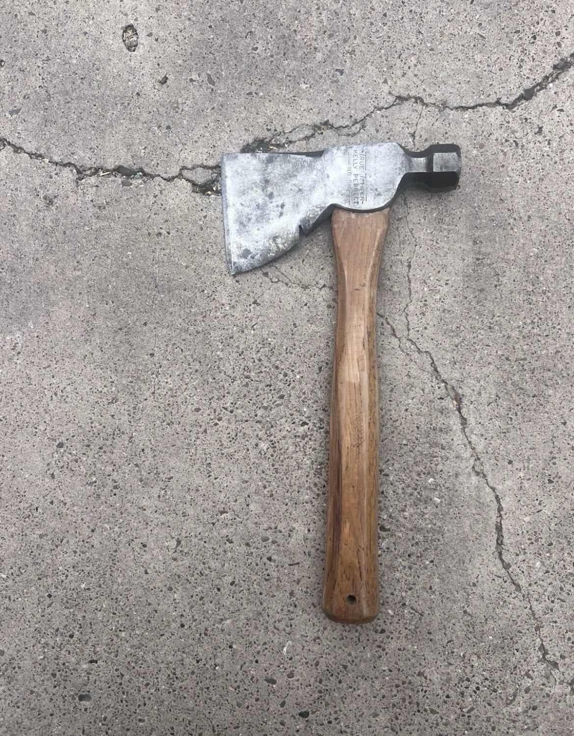 Vintage True Temper Kelly Perfect No. OH Carpenters Hatchet, 13in Handle