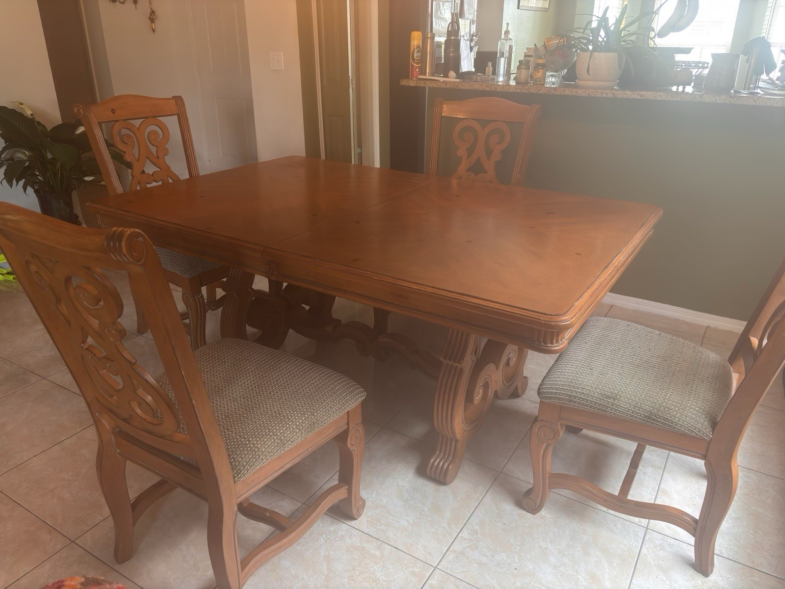 Solid Wood Dining Room Set With leaflet & 4 Chairs
