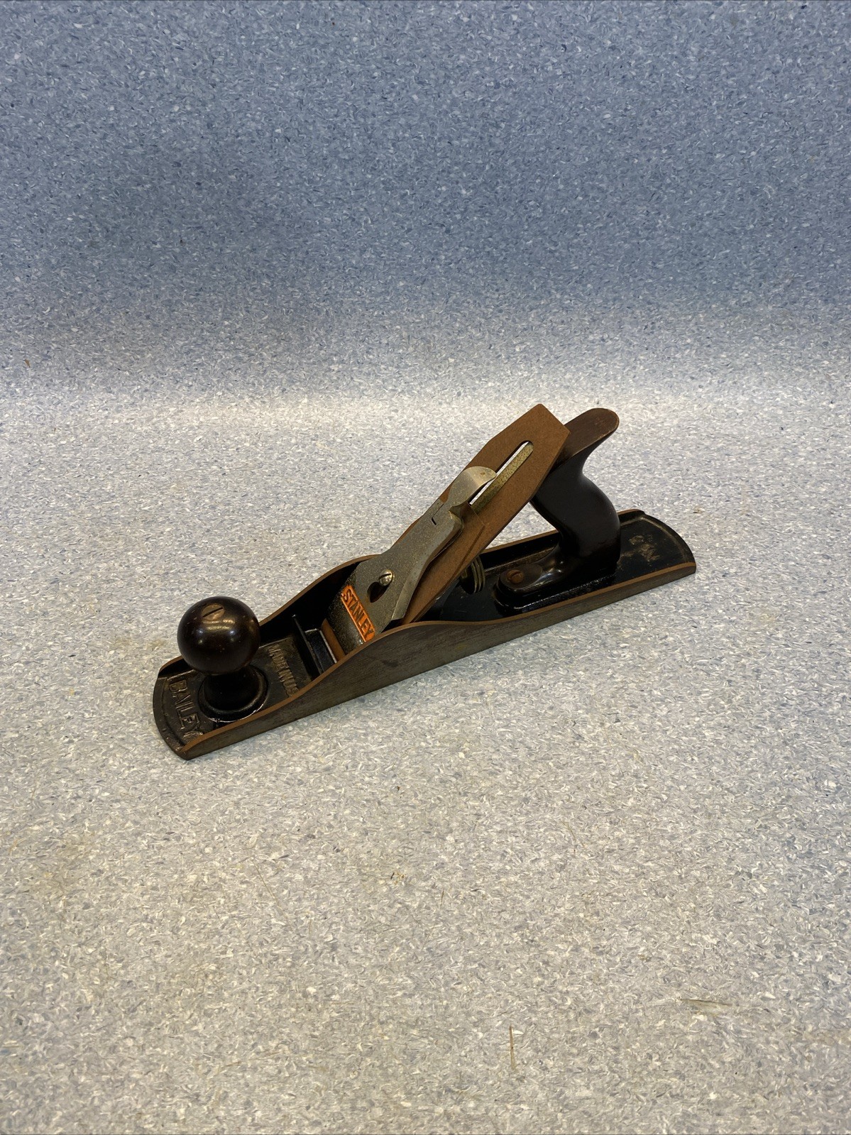 Stanley Bailey Bench Plane Vintage Corrugated Grooved Bottom Wood Handles