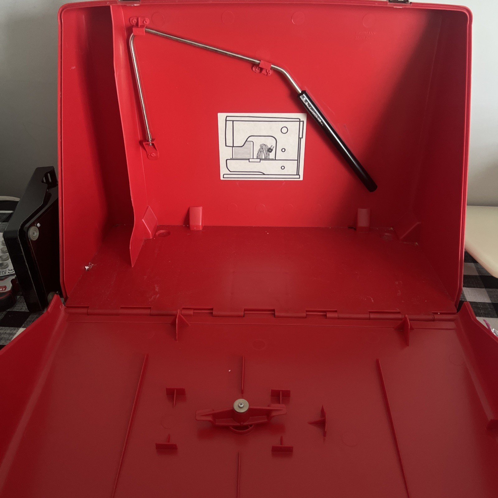 *Bernina *830 Record Sewing Machine *Case *Accessories *Extension Table *Pedal